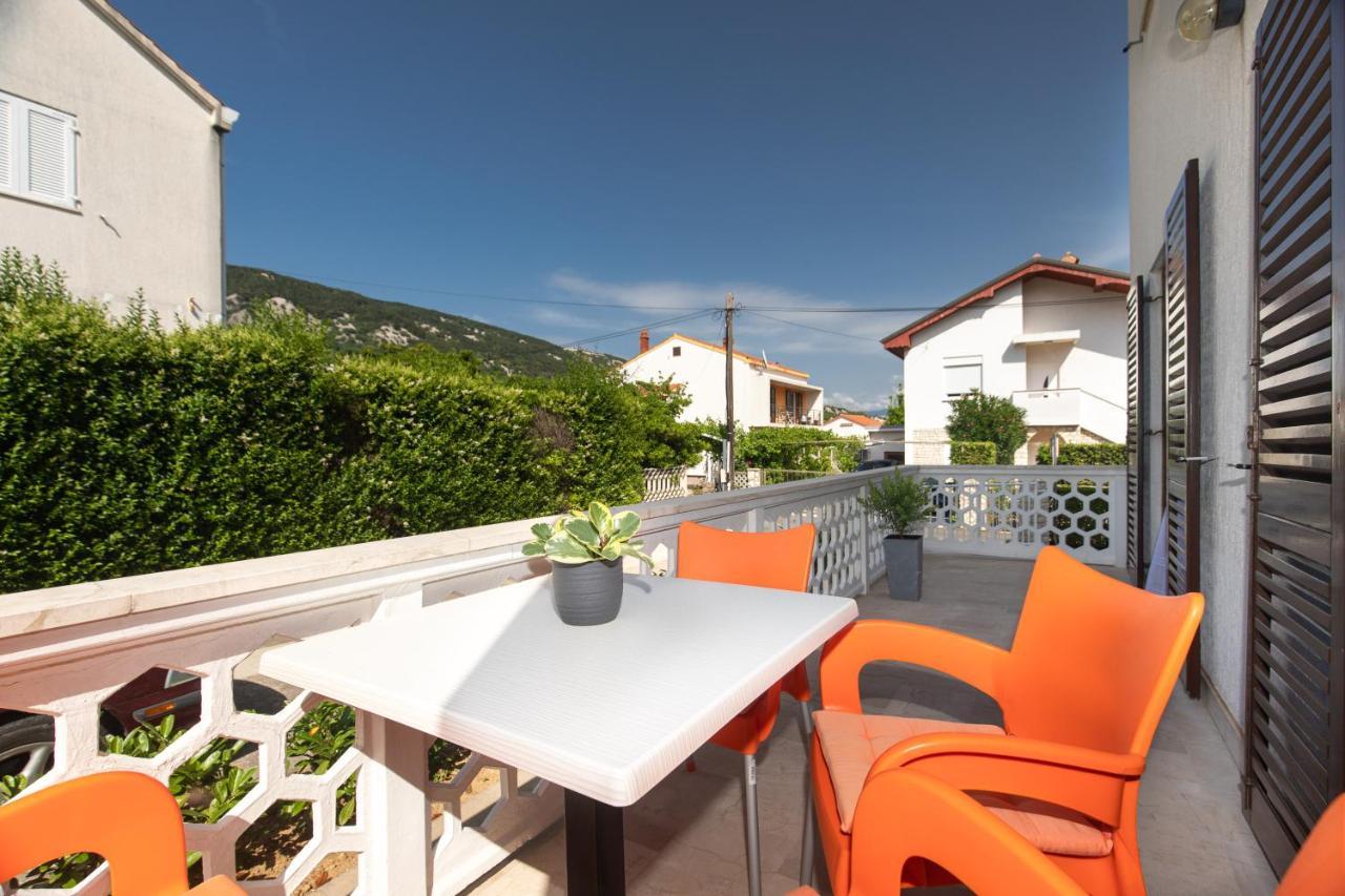 Villa Luka Baska Екстериор снимка