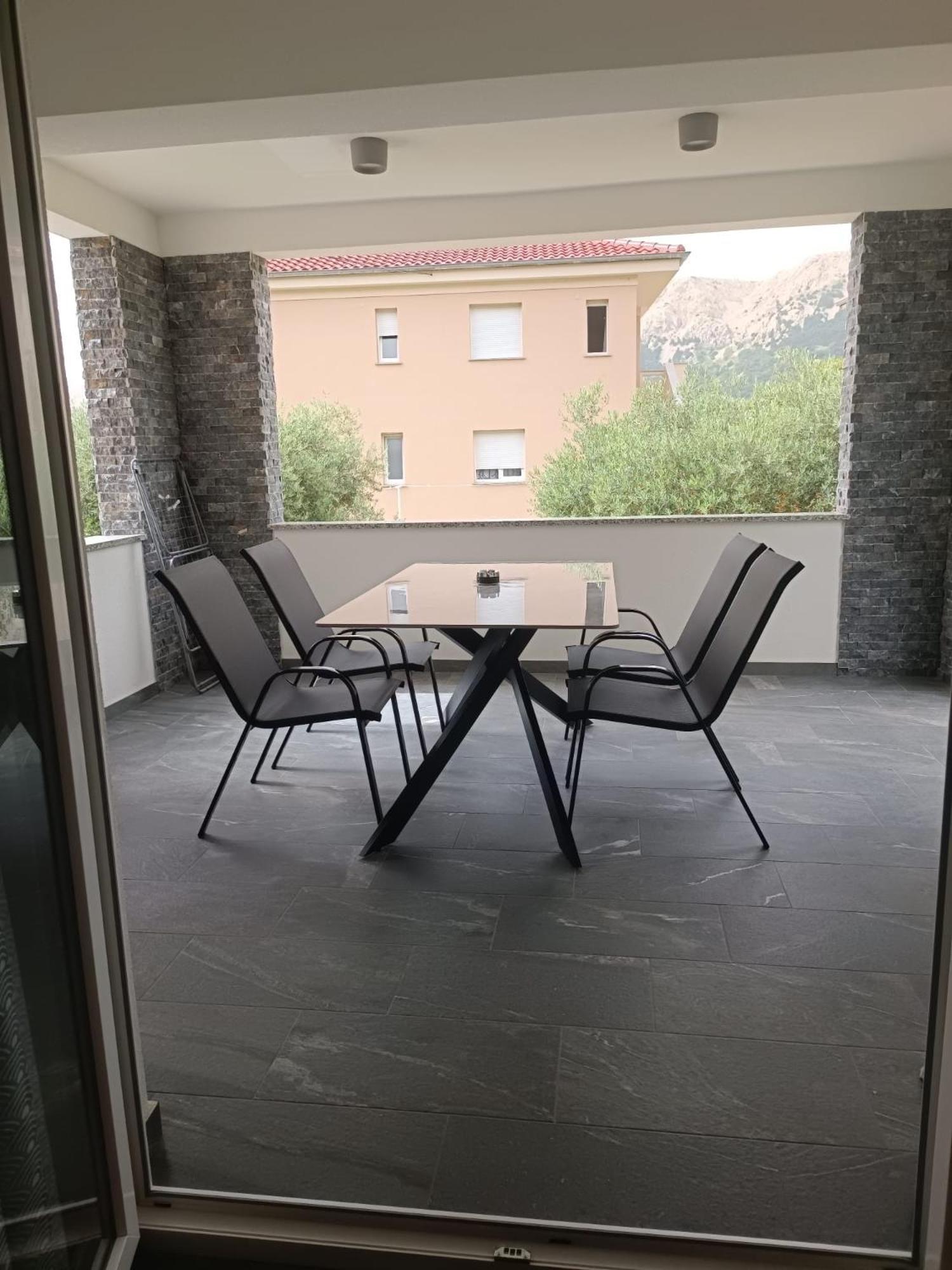 Villa Luka Baska Екстериор снимка